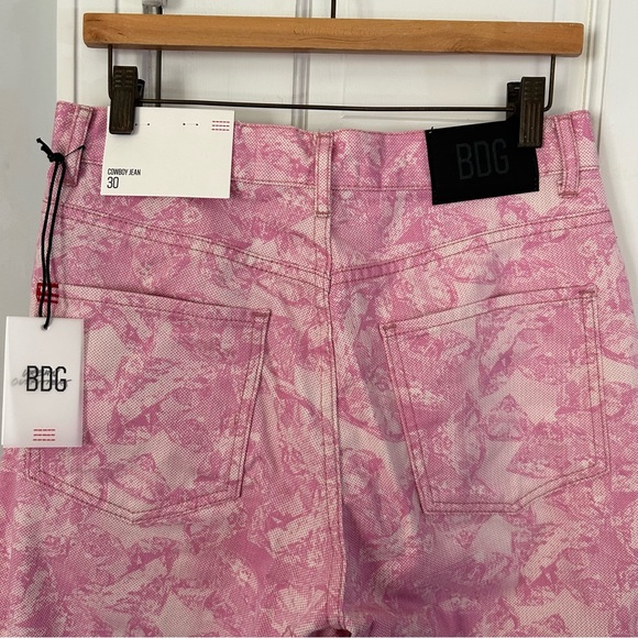 BDG Cowboy Jean - Picture 3 of 7